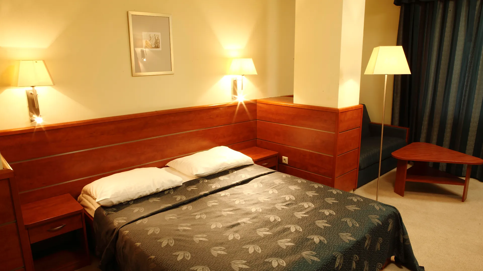 Benczur Hotel Budapest 3*,
