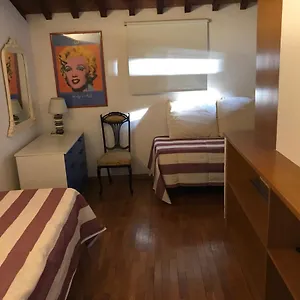 https://casina-sull-arno.it-tuscanyhotel.com