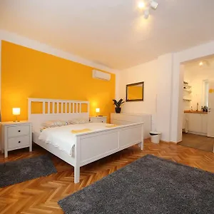 Jaderooms , Eger Węgry
